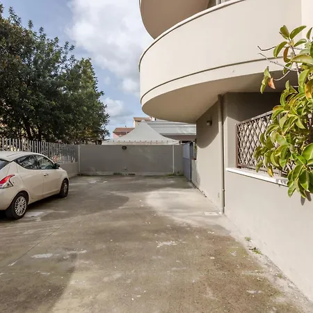 Comfortable Terrace - Apartman Sestu